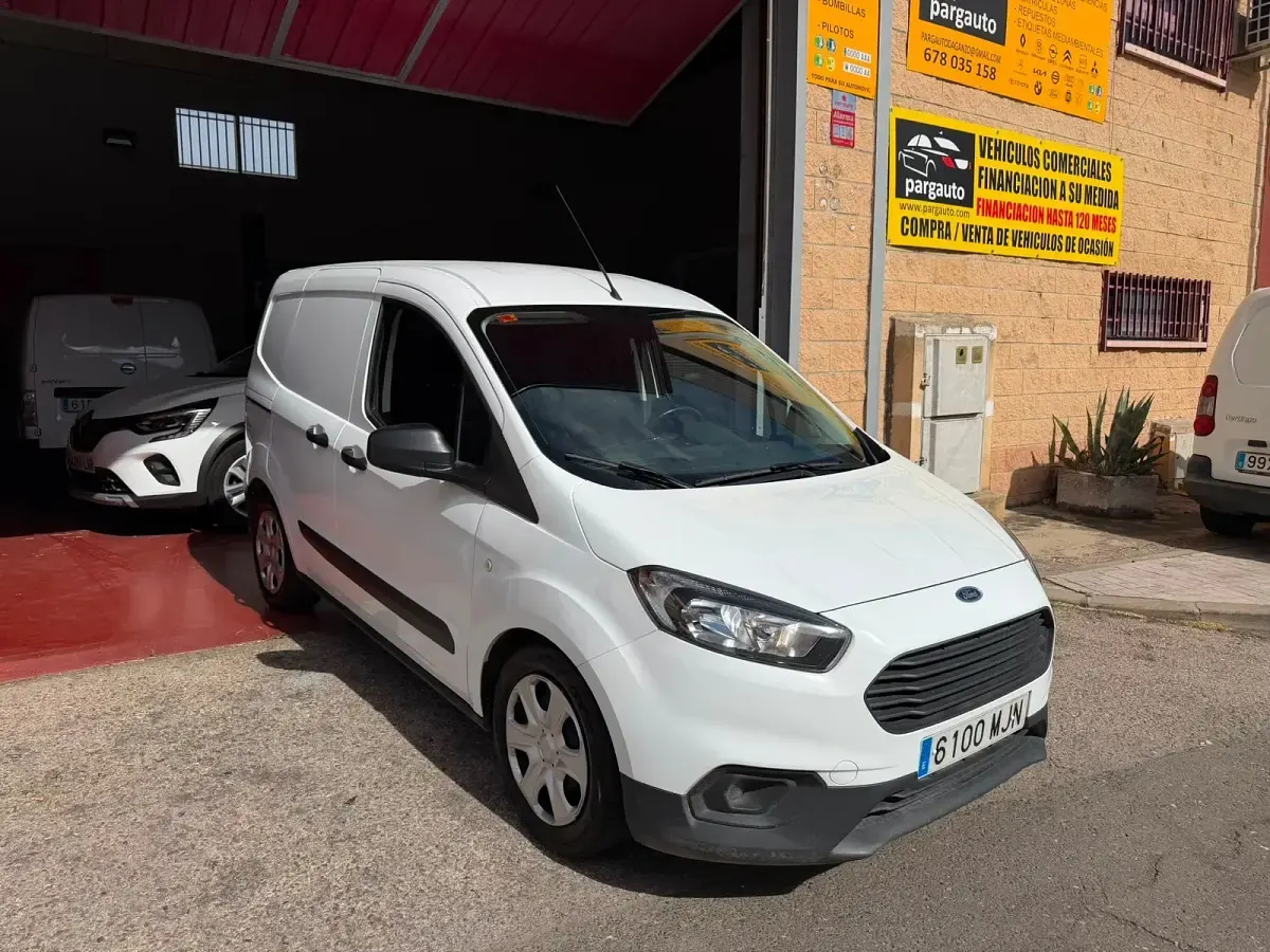 Usado Ford Transit Ambiente 100 CV (73 kW) 2023 Blanco Van