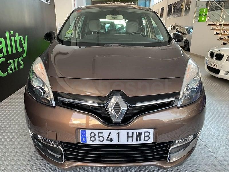Usado Renault Scénic III Bose Edition 130 CV (95 kW) 2014 Marrón Monovolumen