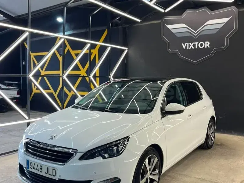 Usado Peugeot 308 Allure 130 CV (95 kW) 2016 Blanco Berlina