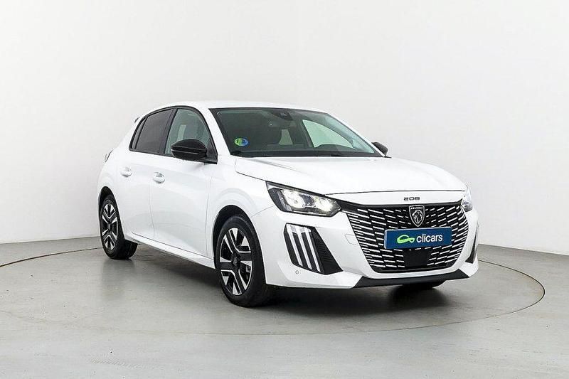 Usado Peugeot 208 Allure 101 CV (74 kW) 2025 Blanco Utilitario