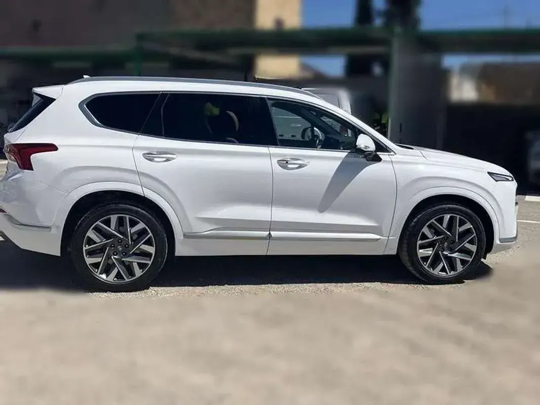 Usado Hyundai Santa Fe Style 201 CV (147 kW) 2022 Blanco SUV