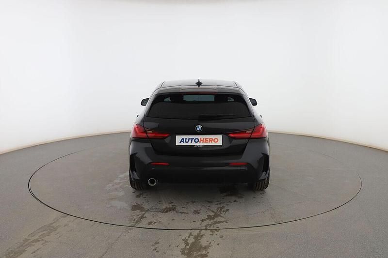 Usado BMW 118 M Sport 136 CV (100 kW) 2021 Negro Utilitario