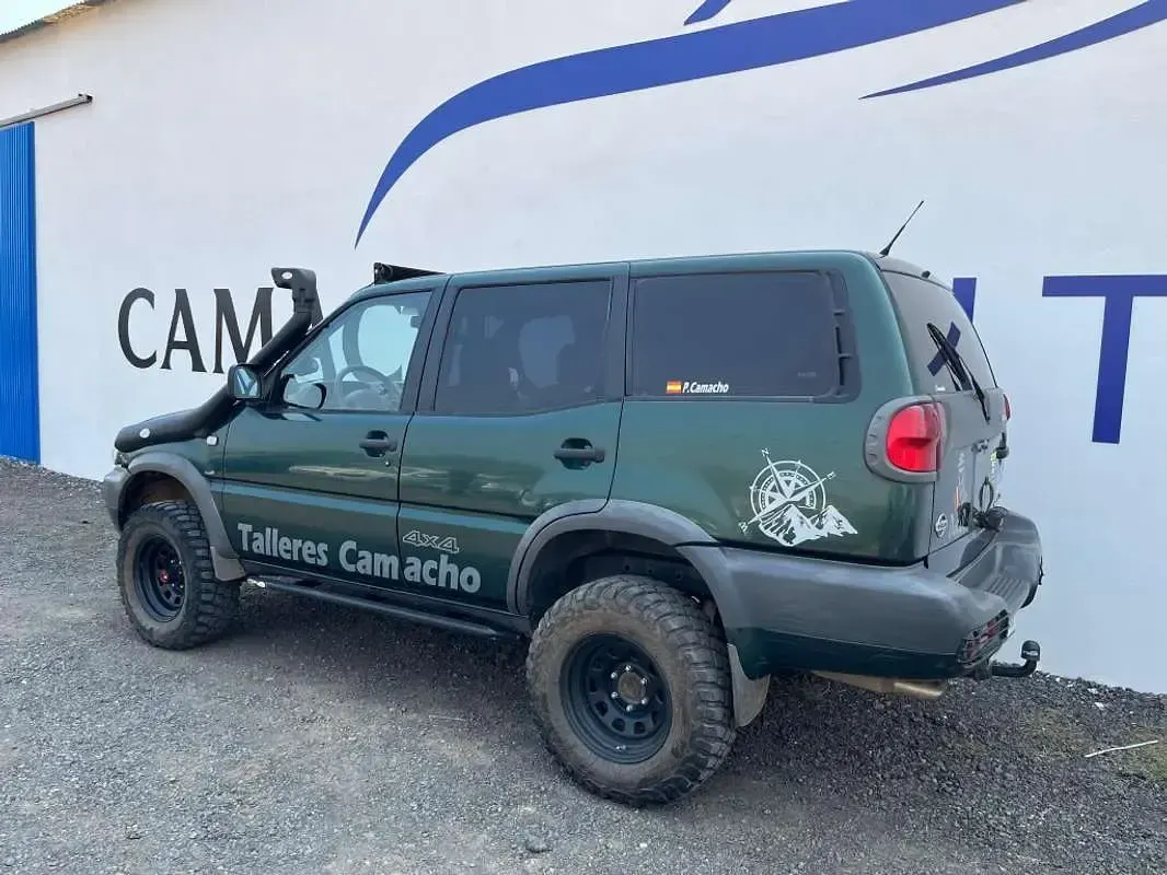 Usado Nissan Terrano Comfort 125 CV (91 kW) 2000 Verde SUV