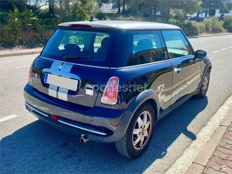 Usado Mini ONE Seven 90 CV (66 kW) 2006 Negro Utilitario