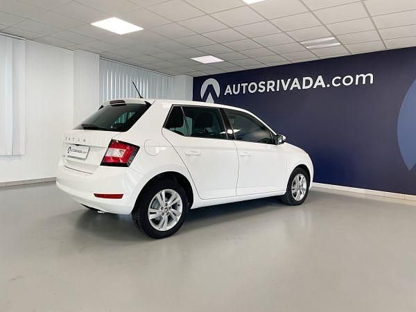 Usado Skoda Fabia Ambition 60 CV (44 kW) 2020 Blanco candy (sólido) Utilitario