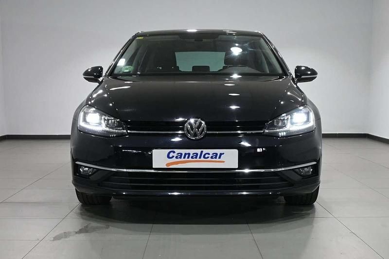 Usado VW Golf VII Advance 125 CV (91 kW) 2018 Negro Utilitario