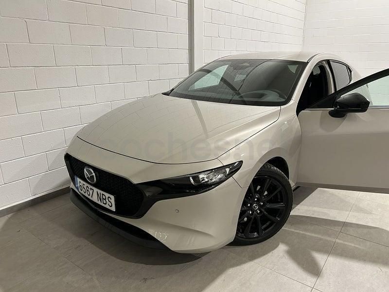 Usado Mazda 3 Homura-Line 140 CV (102 kW) 2025 Gris / plata Berlina