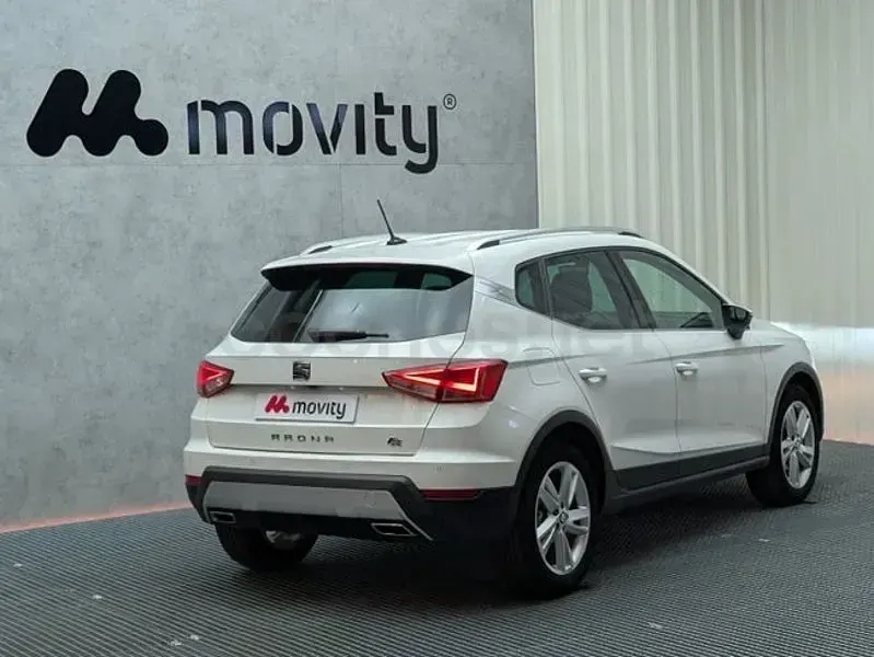 Usado Seat Arona FR 115 CV (84 kW) 2020 Blanco SUV