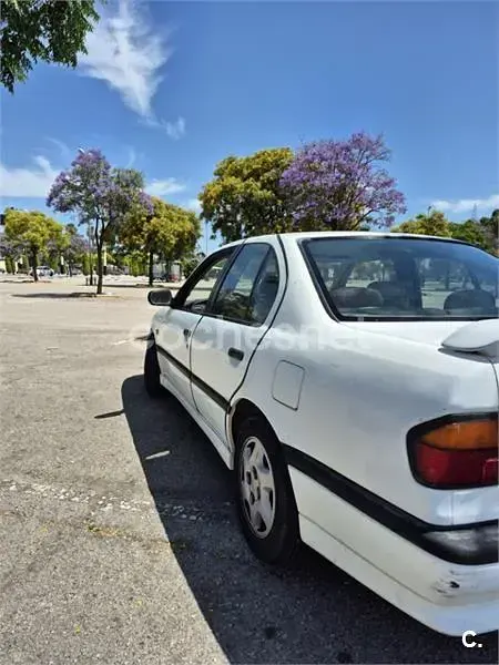 Usado Nissan Primera GT 150 CV (110 kW) 1994 Blanco Familiar