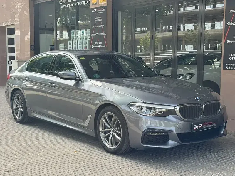 Usado BMW 530 Comfort Edition 265 CV (194 kW) 2020 Gris / plata Berlina