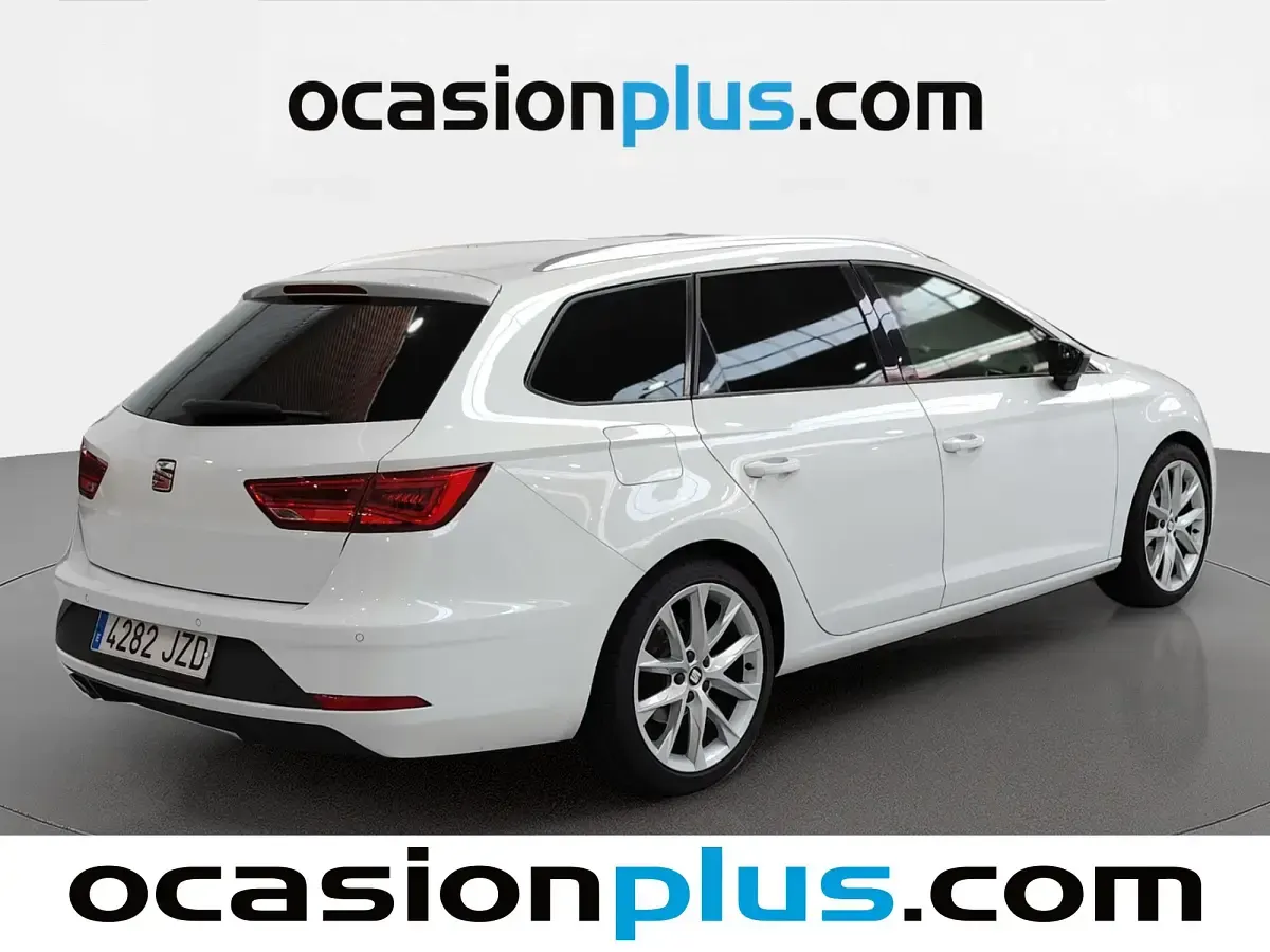 Usado Seat Leon FR 150 CV (110 kW) 2017 Blanco Monovolumen