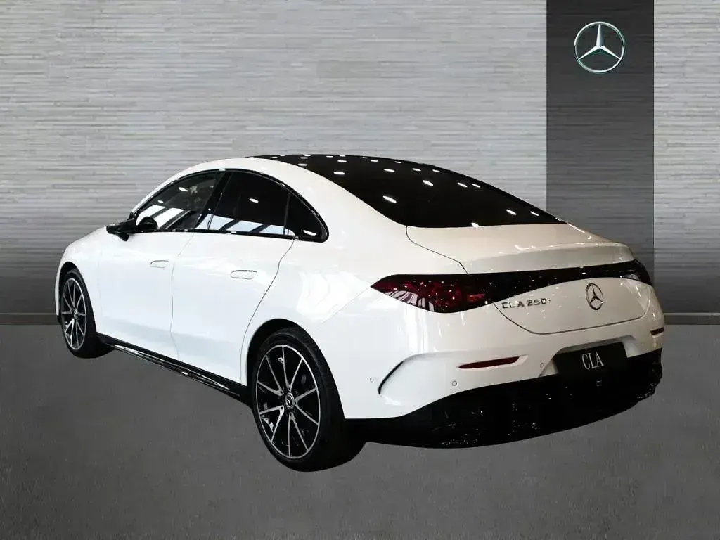 Nuevo Mercedes CLA 250+ 200 kW (272 CV) 2026 Blanco Berlina