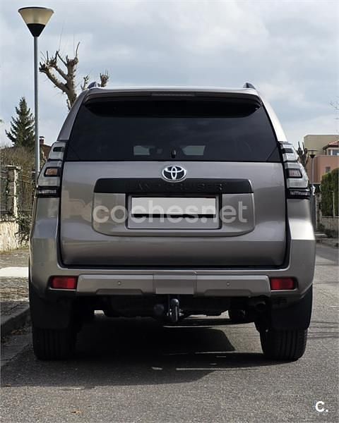 Usado Toyota Land Cruiser Limited 204 CV (150 kW) 2023 Gris / plata SUV