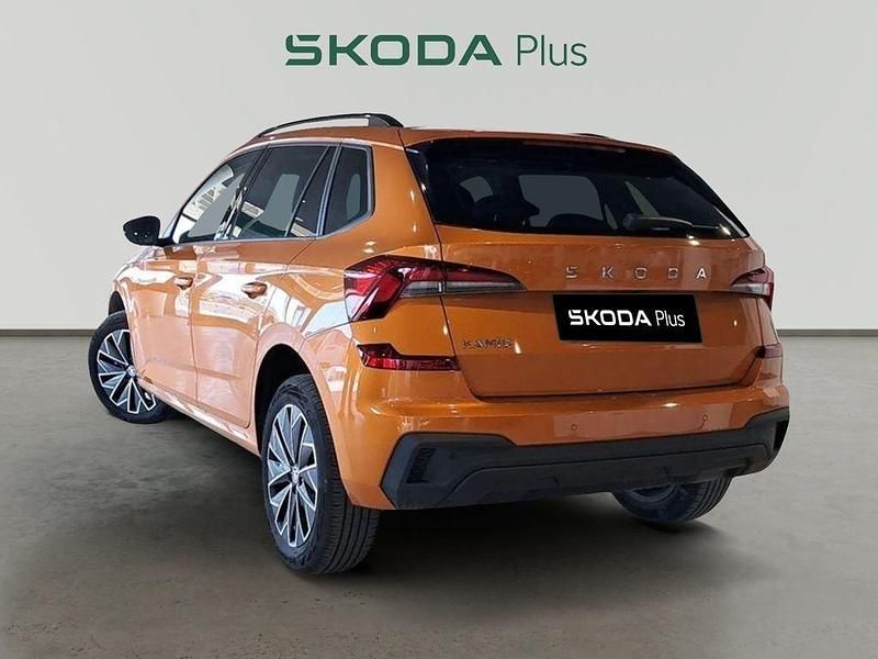 Usado Skoda Kamiq Selection 115 CV (84 kW) 2025 Naranja SUV