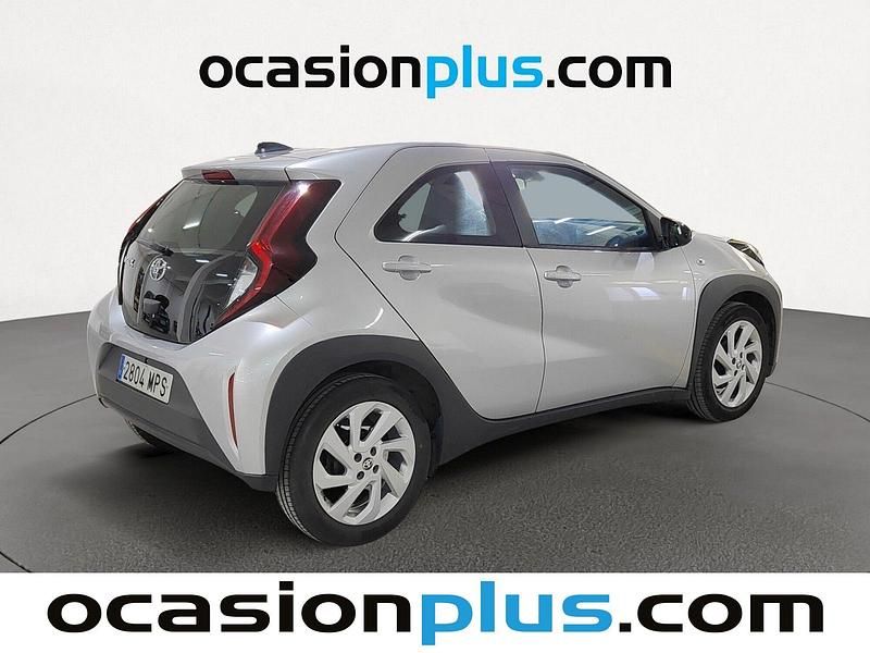 Usado Toyota Aygo X Play 72 CV (52 kW) 2024 Gris SUV