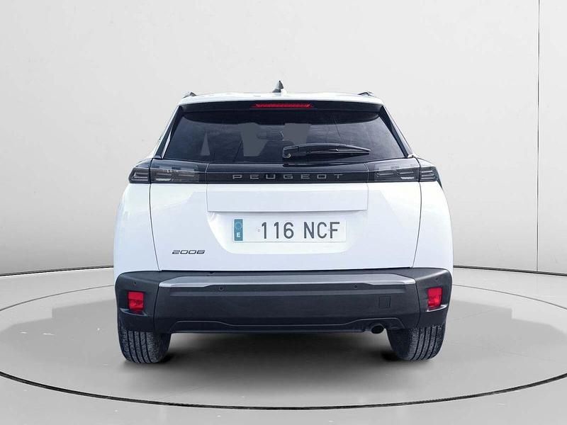 Usado Peugeot 2008 Allure 101 CV (74 kW) 2025 Blanco SUV