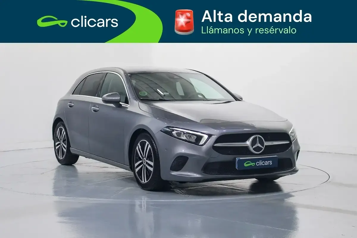 Usado Mercedes A200 163 CV (119 kW) 2022 Gris / plata Berlina