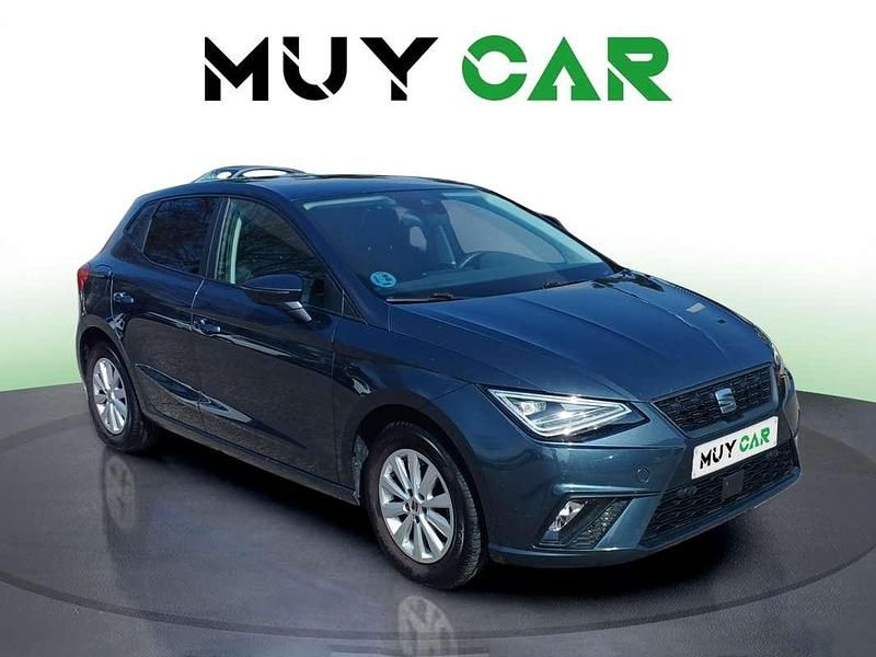 Usado Seat Ibiza Style 110 CV (80 kW) 2022 Gris Utilitario