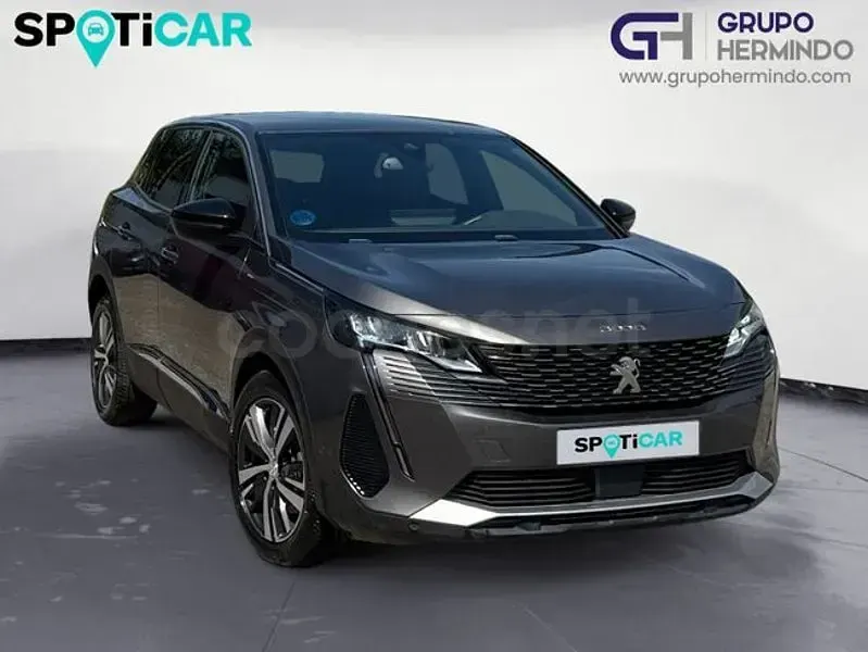 Usado Peugeot 3008 Allure 225 CV (165 kW) 2023 Gris / plata SUV