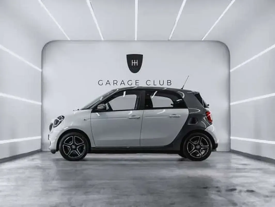Usado Smart ForFour Passion 90 CV (66 kW) 2019 Blanco Utilitario
