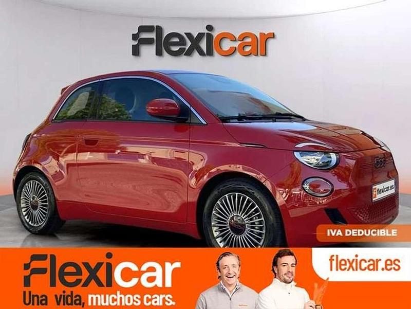 Rojo Usado 2022 Fiat 500e Red Berlina | 15.190 € (Un poco caro) - Imagen 1/1