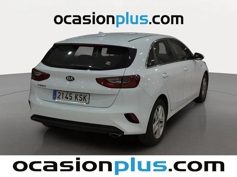 Usado Kia Ceed 120 CV (88 kW) 2018 Blanco Utilitario