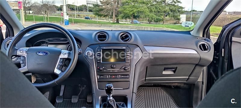 Usado Ford Mondeo 115 CV (84 kW) 2011 Negro Berlina