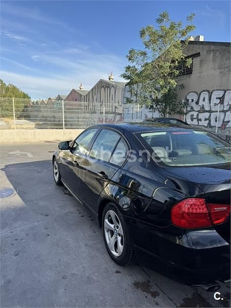 Negro Usado 2011 BMW 320 Efficient Dynamics Berlina | 8000 € (Precio justo) - Imagen 1/2