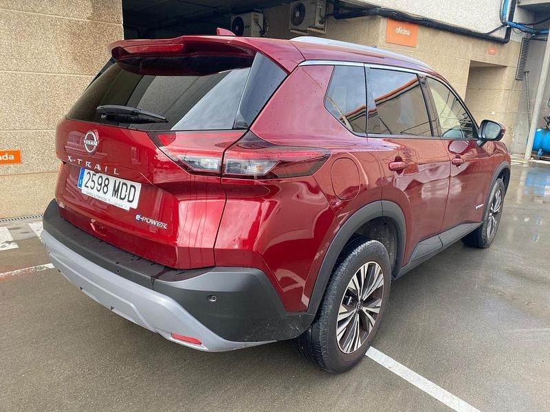 Usado Nissan X-Trail N-Connecta 204 CV (150 kW) 2022 Rojo SUV