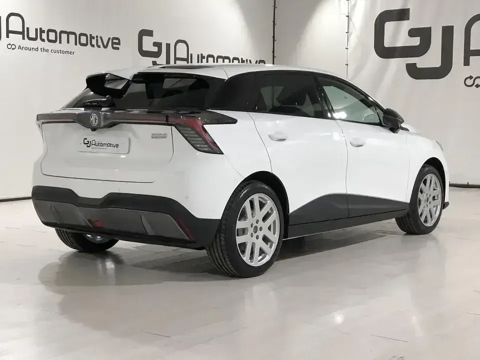 Nuevo MG MG4 EV Luxury 150 kW (204 CV) 2026 Otro Utilitario