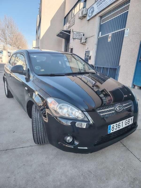 Używany Kia Ceed Active 116 KM (85 kW) 2008 Czarny Hatchback