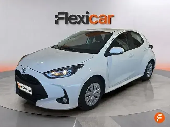 Usado Toyota Yaris Edition 125 CV (91 kW) 2023 Blanco Utilitario