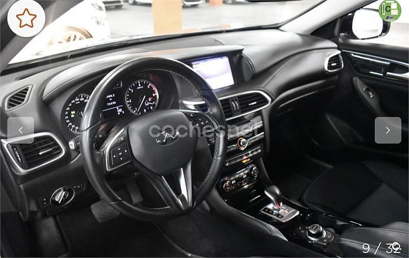 Usado Infiniti Q30 Premium 109 CV (80 kW) 2016 Gris / plata Berlina