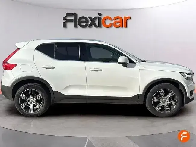 Usado Volvo XC40 Momentum 150 CV (110 kW) 2019 Blanco SUV