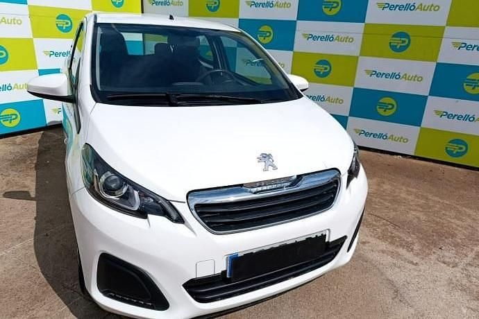 Usado Peugeot 108 Active 72 CV (52 kW) 2021 Blanco Utilitario