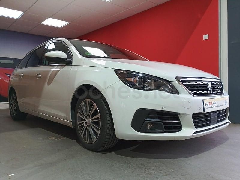 Usado Peugeot 308 SW Allure 130 CV (95 kW) 2020 Blanco Familiar