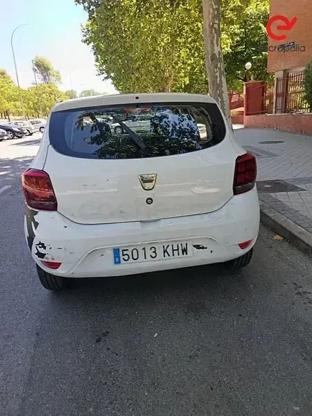 Usado Dacia Sandero Ambiance 75 CV (55 kW) 2018 Blanco Berlina