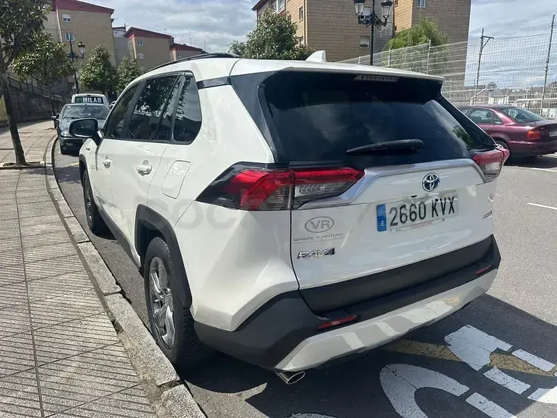 Usado Toyota RAV4 Hybrid Advance 218 CV (160 kW) 2019 Blanco SUV