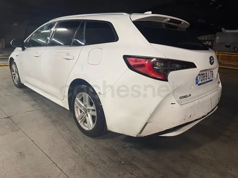 Usado Toyota Corolla Active 122 CV (89 kW) 2021 Blanco Familiar