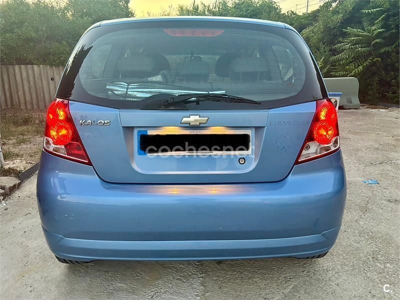 Usado Chevrolet Kalos SE 94 CV (69 kW) 2005 Azul Berlina