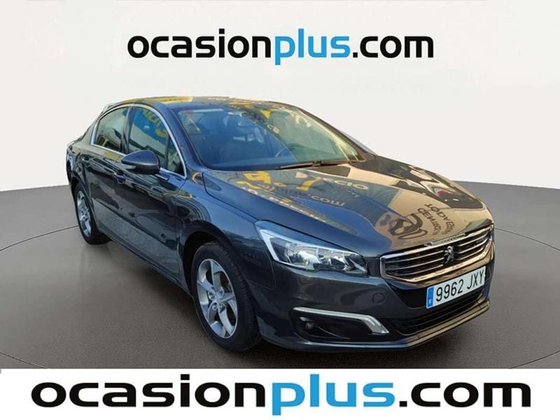 Usado Peugeot 508 Active 120 CV (88 kW) 2017 Gris Berlina