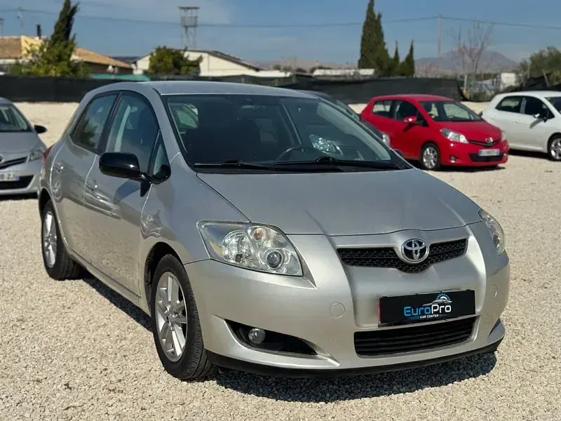 Usado Toyota Auris Active 126 CV (92 kW) 2009 Beige Utilitario