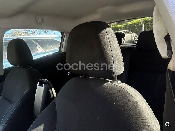 Usado Peugeot 208 Access 68 CV (50 kW) 2015 Gris / plata Utilitario