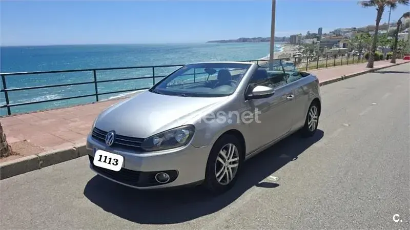 Usado VW Golf Cabriolet 105 CV (77 kW) 2012 Gris / plata Descapotable