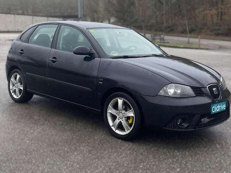 Usado Seat Ibiza Reference 101 CV (74 kW) 2006 Negro Utilitario
