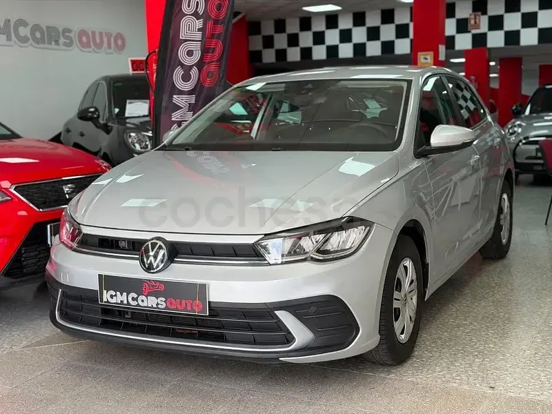 Usado VW Polo 95 CV (69 kW) 2022 Gris / plata Utilitario