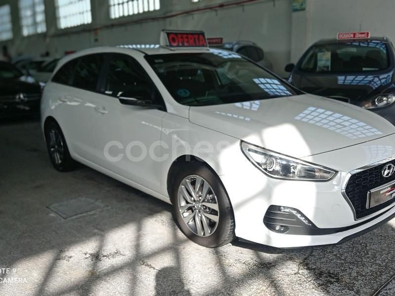 Usado Hyundai i30 GO! 116 CV (85 kW) 2018 Blanco Familiar