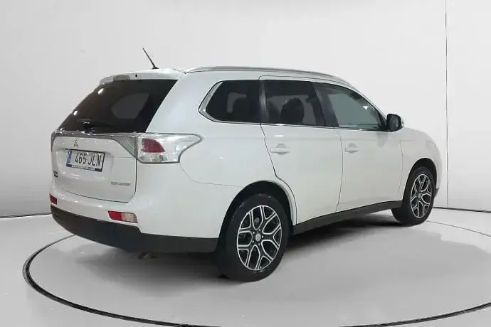 Usado Mitsubishi Outlander Motion 150 CV (110 kW) 2016 SUV
