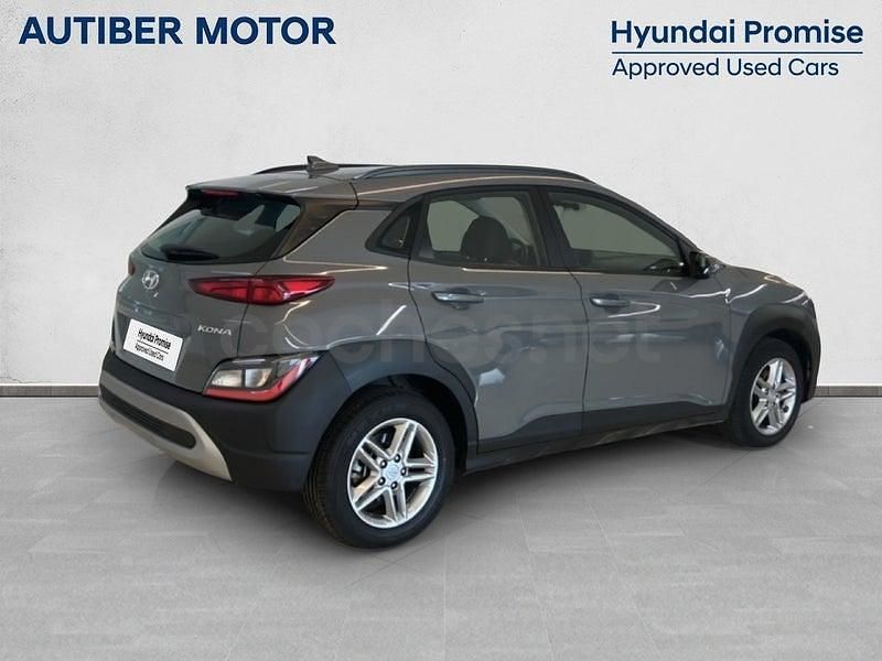 Usado Hyundai Kona 120 CV (88 kW) 2021 Gris / plata SUV