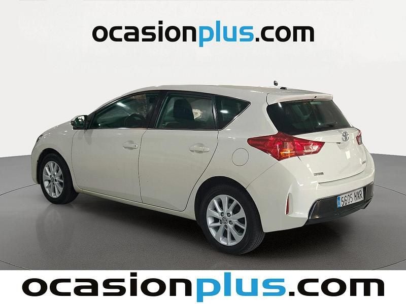 Usado Toyota Auris Active 132 CV (97 kW) 2014 Blanco Utilitario